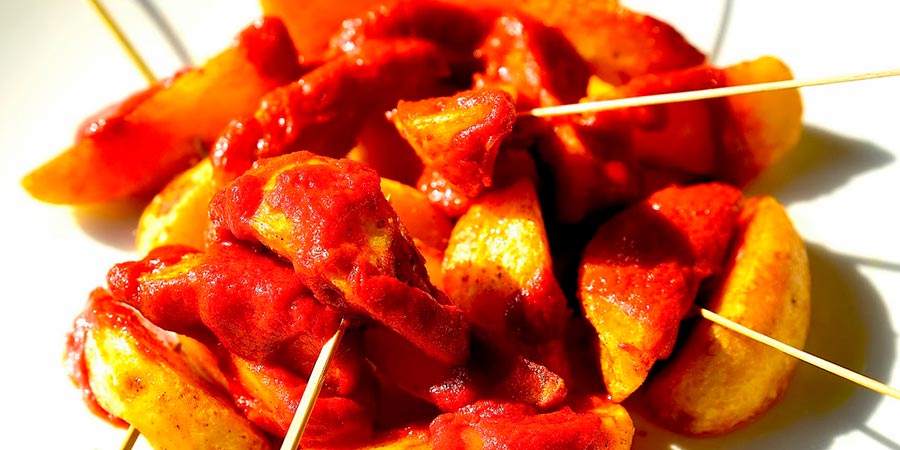 PAPAS BRAVAS AL MOJO PICÓN BUENUM