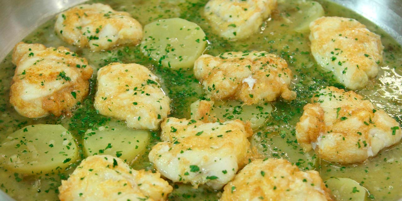PAPAS EN SALSA VERDE